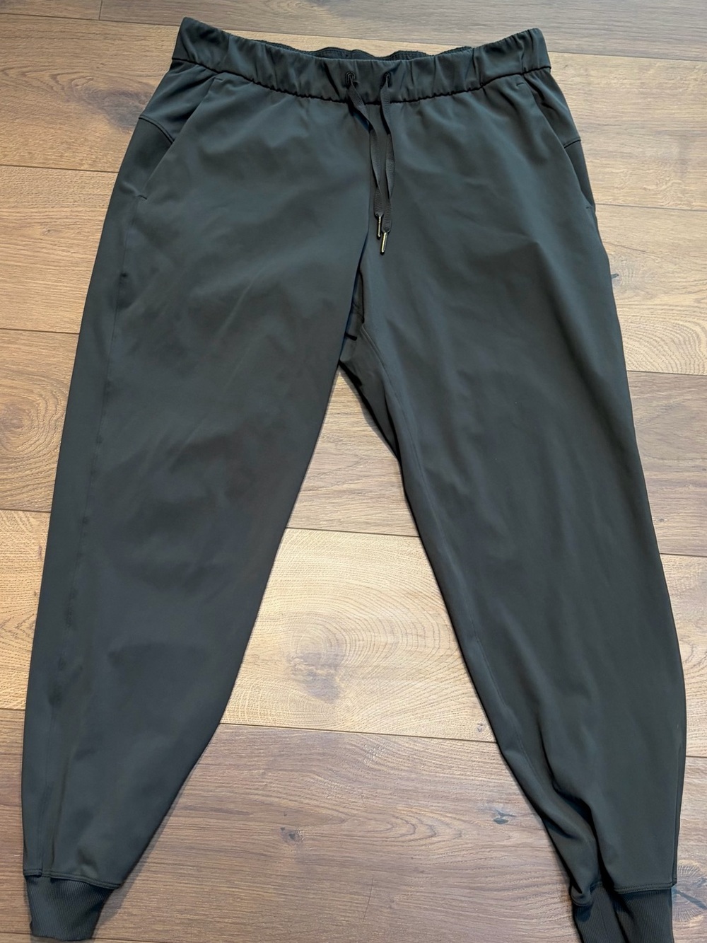 Lululemon On the Fly Pant, dark grey